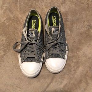 Gray converse shoes